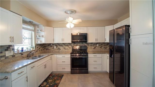 3925 15TH AVENUE N, St Petersburg, FL 33713
