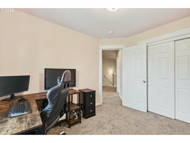 445 S 4TH St, St Helens, OR 97051