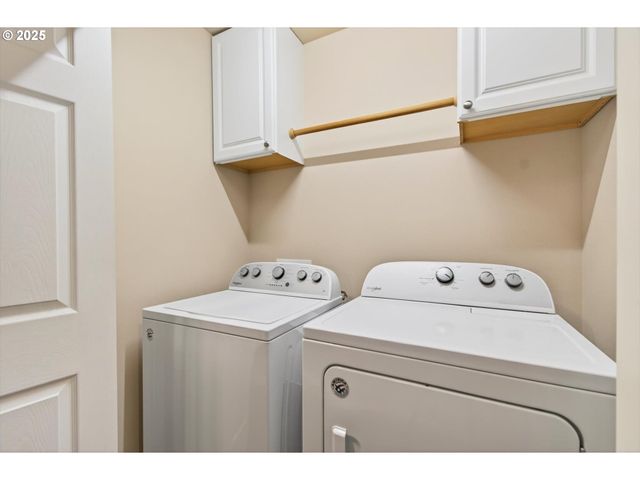 445 S 4TH St, St Helens, OR 97051