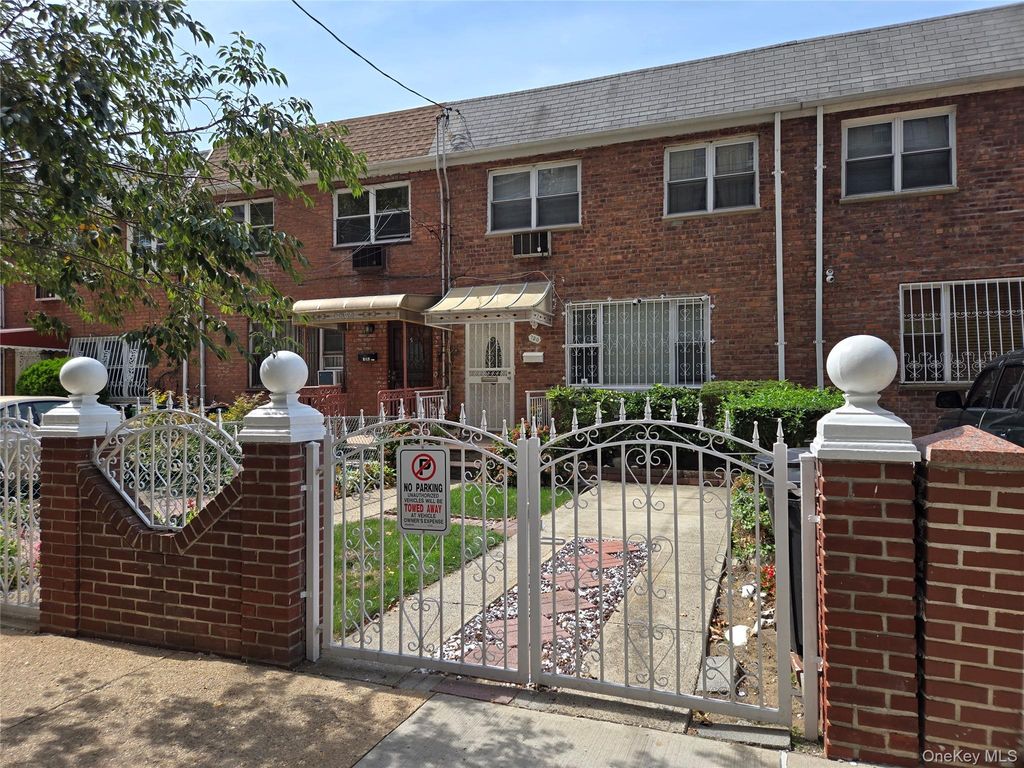 730 Lincoln Avenue, Brooklyn, NY 11208 — exterior