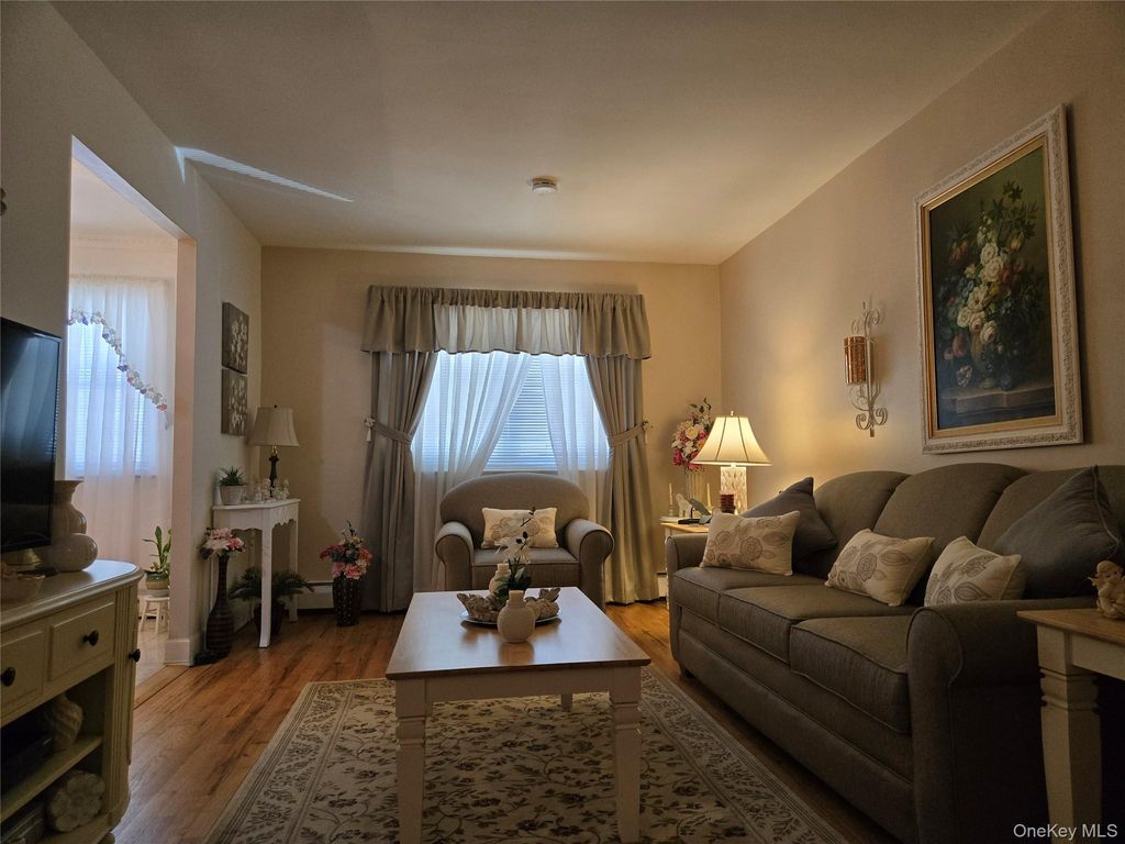 730 Lincoln Avenue, Brooklyn, NY 11208 — photo 2