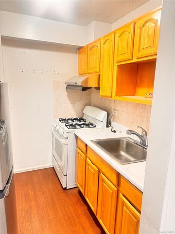 34-20 Parsons Boulevard 2H, Flushing, NY 11354