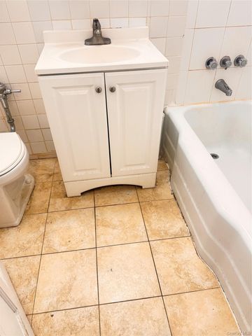 34-20 Parsons Boulevard 2H, Flushing, NY 11354