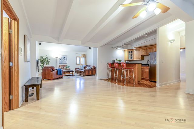 16373 W Menna Lane, Lincolnshire, IL 60069