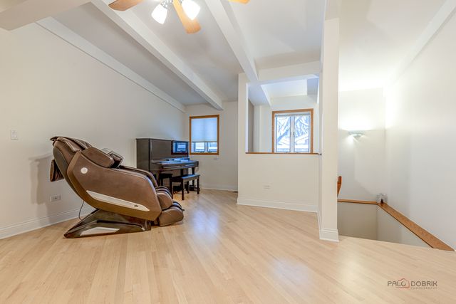 16373 W Menna Lane, Lincolnshire, IL 60069