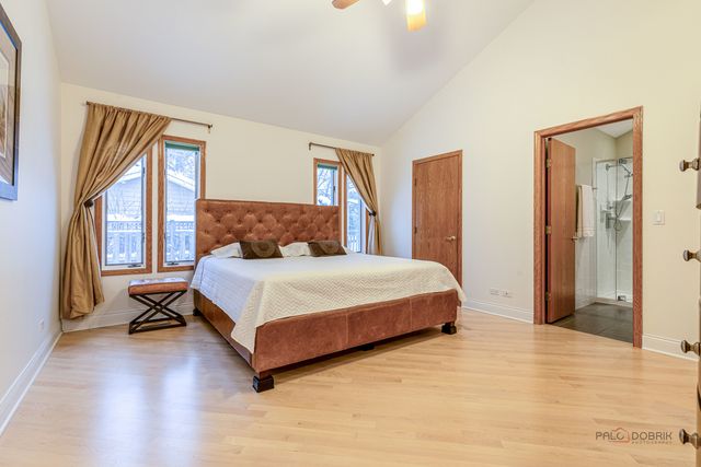 16373 W Menna Lane, Lincolnshire, IL 60069