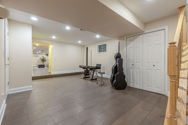 16373 W Menna Lane, Lincolnshire, IL 60069