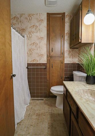 1927 N Homestead ST, Wichita, KS 67208