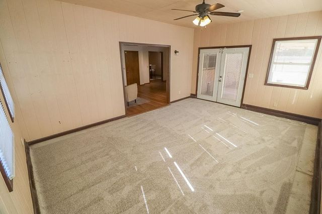 1927 N Homestead ST, Wichita, KS 67208