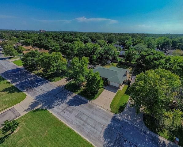 1927 N Homestead ST, Wichita, KS 67208