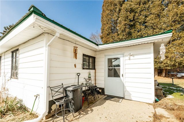 391 Mercer Road, Hempfield Twp, PA 16125