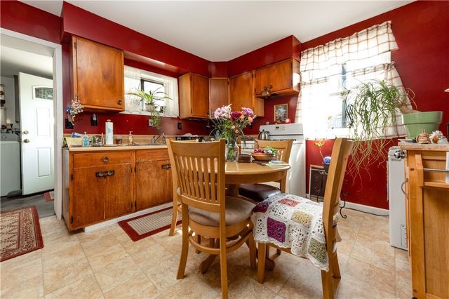 391 Mercer Road, Hempfield Twp, PA 16125