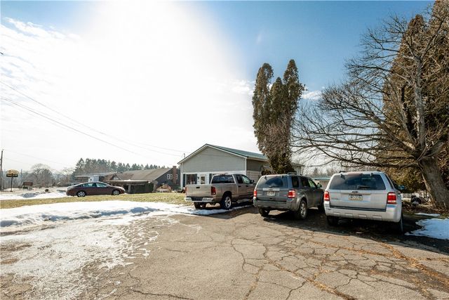 391 Mercer Road, Hempfield Twp, PA 16125