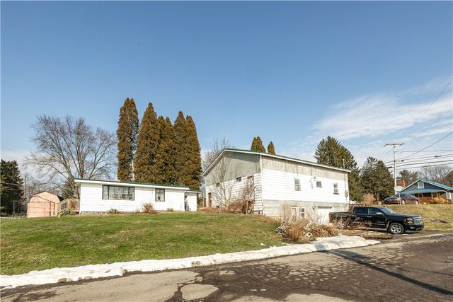 391 Mercer Road, Hempfield Twp, PA 16125