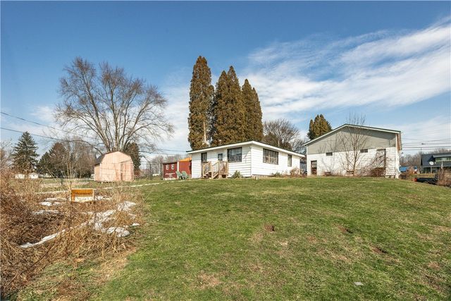 391 Mercer Road, Hempfield Twp, PA 16125