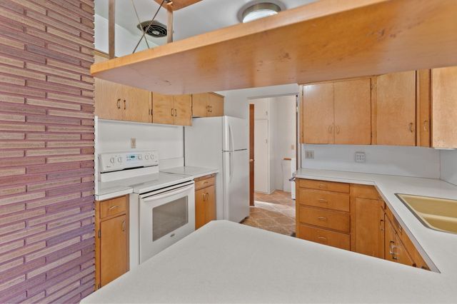 714 NE Riddle Drive, Grants Pass, OR 97526