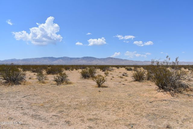 1490 E Wilson Avenue, Mojave, CA 93501