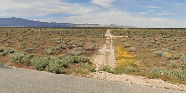 1490 E Wilson Avenue, Mojave, CA 93501