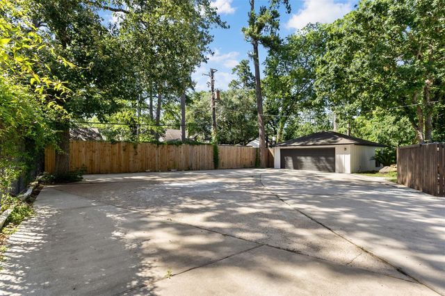 107 Beaver Tail Point, Houston, TX 77024