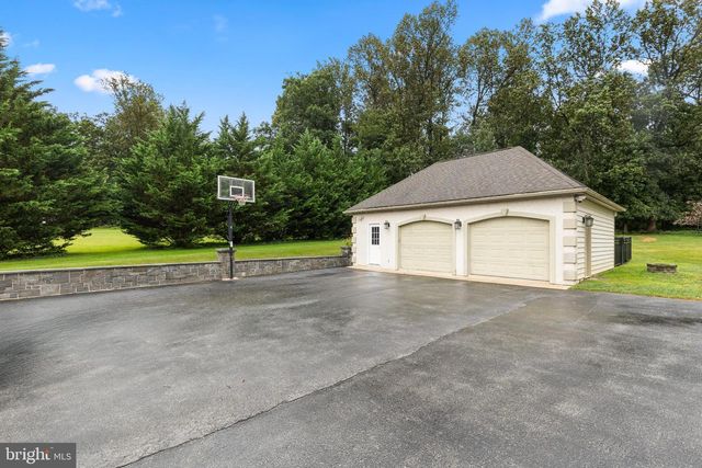 127 BEACON LIGHT RD, Coatesville, PA 19320