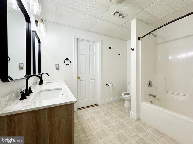 127 BEACON LIGHT RD, Coatesville, PA 19320
