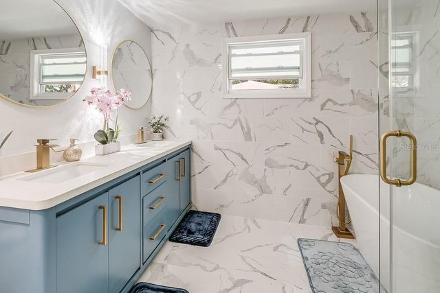 1826 COUNTRY CLUB ROAD N, St Petersburg, FL 33710