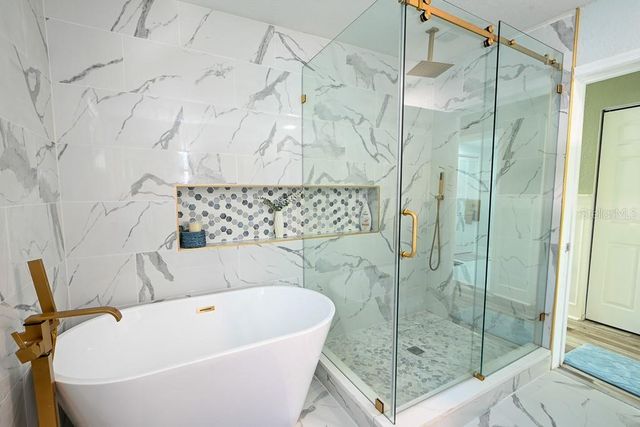 1826 COUNTRY CLUB ROAD N, St Petersburg, FL 33710