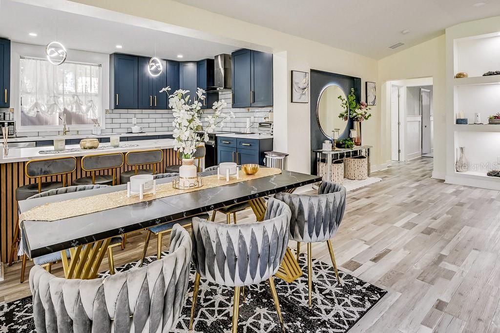 Image 18 of property listing at 1826 COUNTRY CLUB ROAD N, St Petersburg, FL 33710