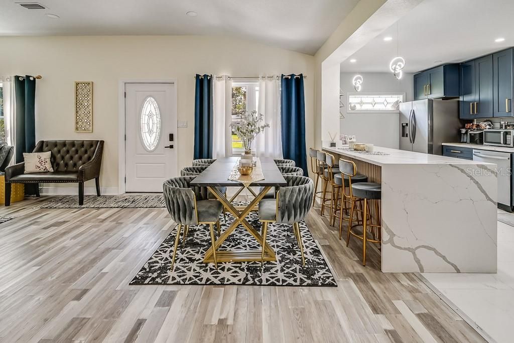 Image 20 of property listing at 1826 COUNTRY CLUB ROAD N, St Petersburg, FL 33710