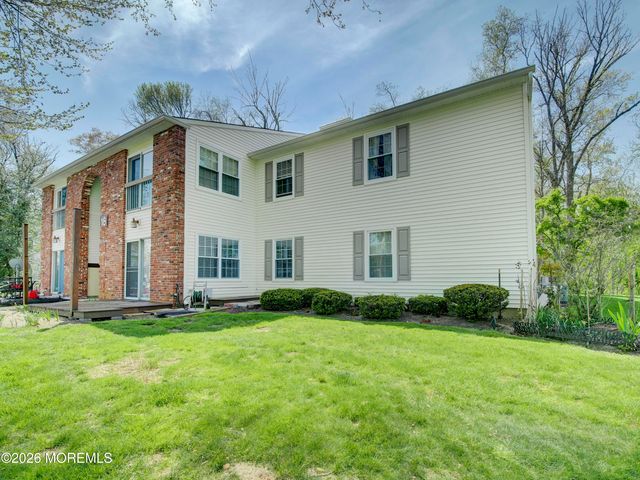 18-4 Augusta Court, Freehold, NJ 07728
