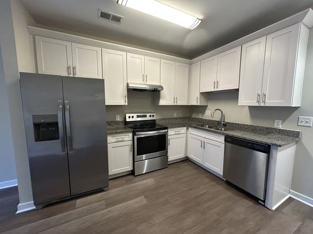 1319 W Main St Apt 108, Franklin, TN 37064