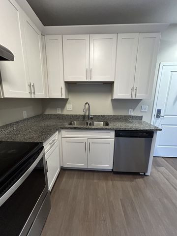 1319 W Main St Apt 108, Franklin, TN 37064