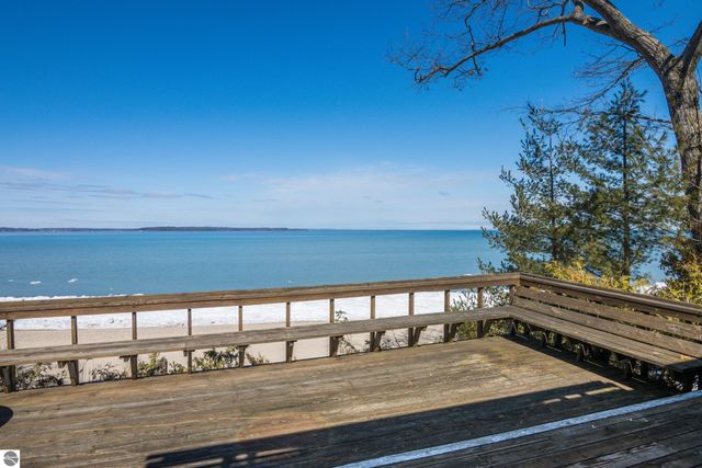 6250 Winters Trail, Kewadin, MI 49648