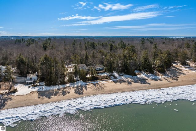 6250 Winters Trail, Kewadin, MI 49648