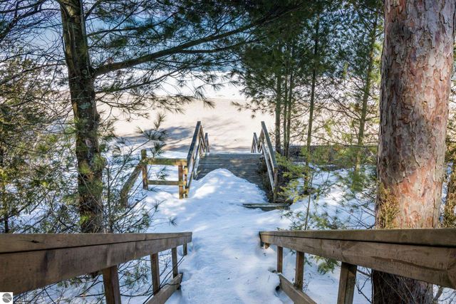 6250 Winters Trail, Kewadin, MI 49648