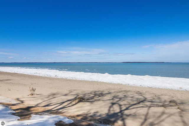 6250 Winters Trail, Kewadin, MI 49648