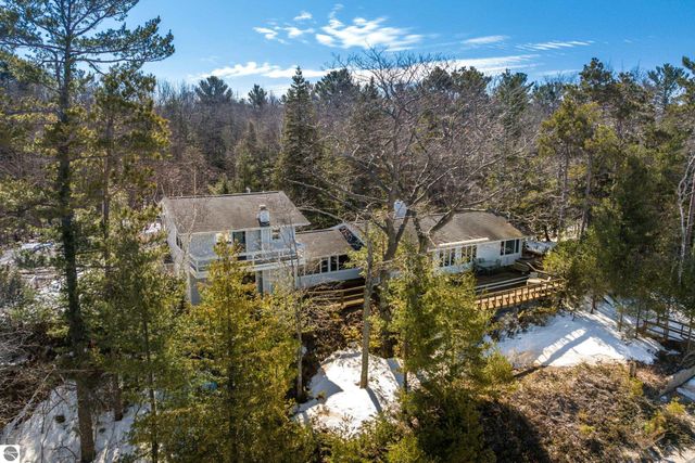 6250 Winters Trail, Kewadin, MI 49648