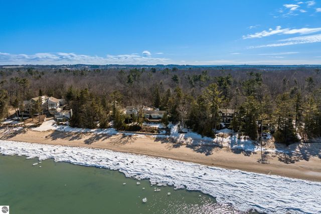 6250 Winters Trail, Kewadin, MI 49648