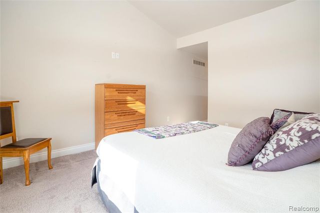 17404 Timber Drive, Macomb, MI 48042