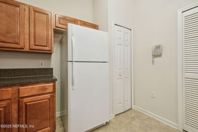 5050 PLAYPEN Drive 4-7, Jacksonville, FL 32210