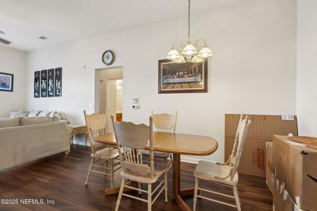 5050 PLAYPEN Drive 4-7, Jacksonville, FL 32210