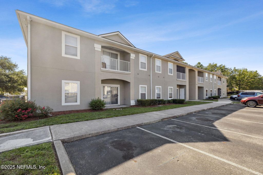 5050 PLAYPEN Drive 4-7, Jacksonville, FL 32210