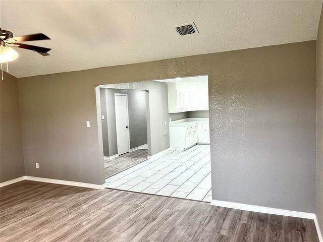 1604 Broken Arrow Street, Baytown, TX 77521