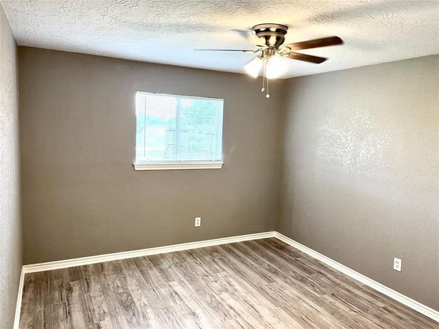 1604 Broken Arrow Street, Baytown, TX 77521