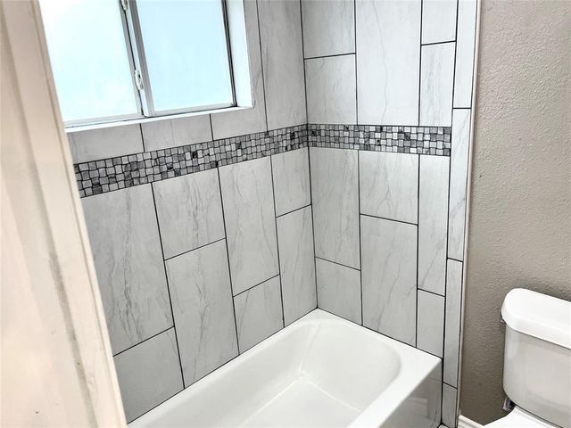 1604 Broken Arrow Street, Baytown, TX 77521