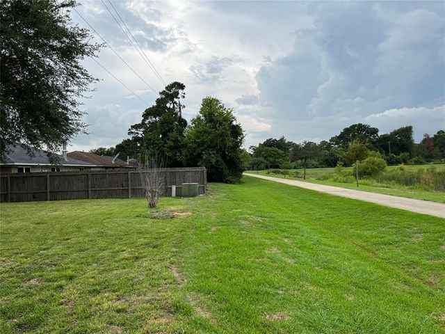 1604 Broken Arrow Street, Baytown, TX 77521