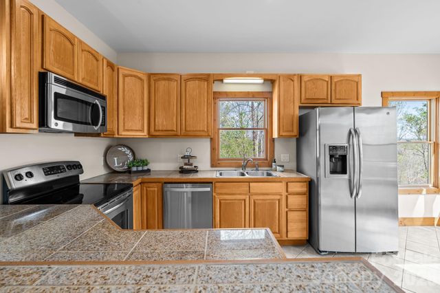 1750 Knollwood Circle, Morganton, NC 28655