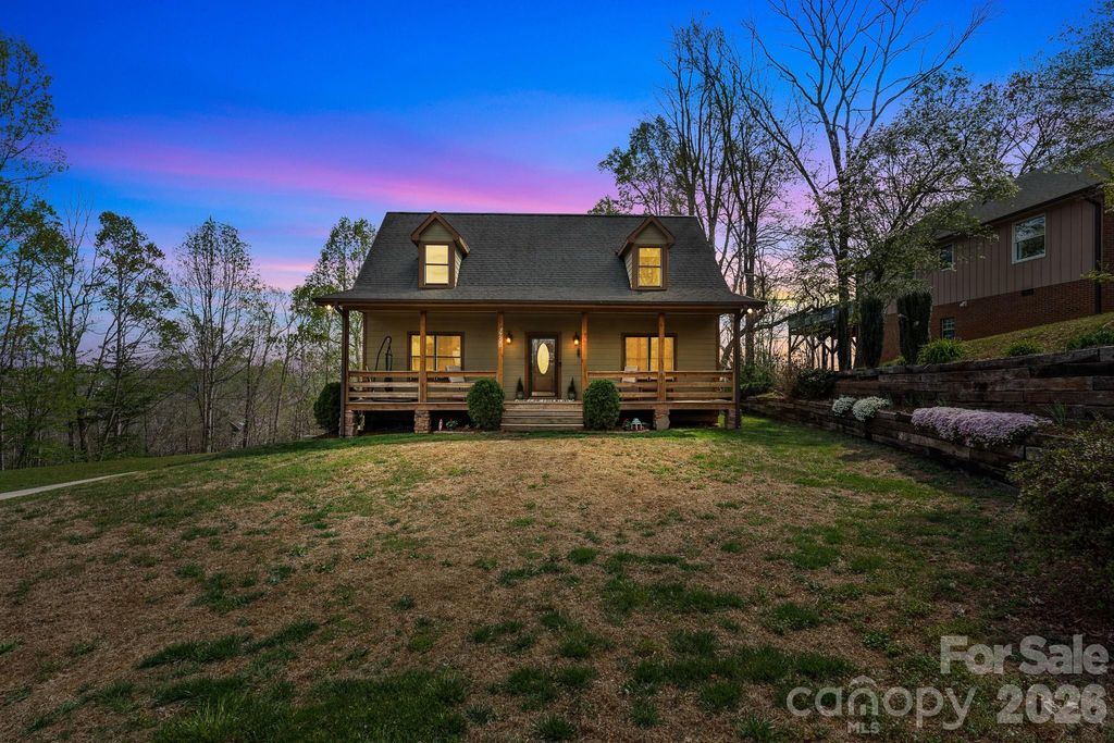 1750 Knollwood Circle, Morganton, NC 28655