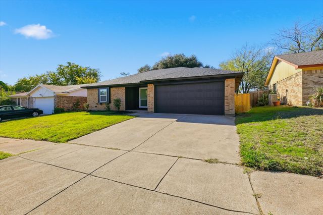 6417 Kennedy Court, Watauga, TX 76148