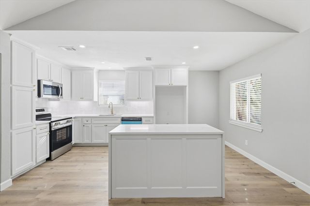 6417 Kennedy Court, Watauga, TX 76148